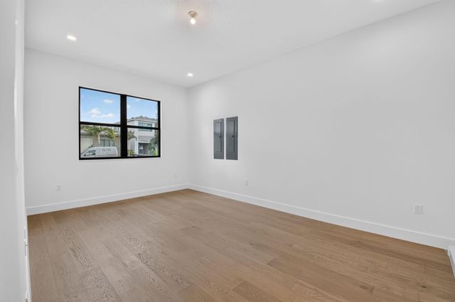 9724 JUNIPER BAY Avenue, Boca Raton, FL 33434