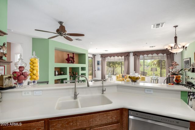 41227 N ROLLING GREEN Way, Anthem, AZ 85086