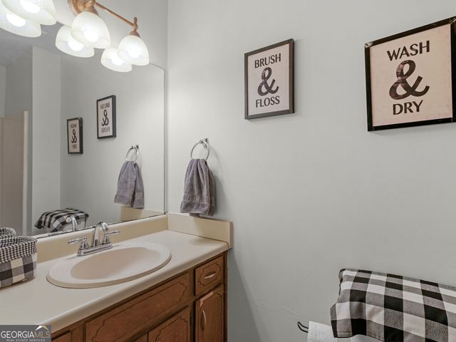 2065 Gum Creek Lane, Loganville, GA 30052