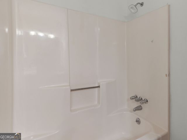 2065 Gum Creek Lane, Loganville, GA 30052