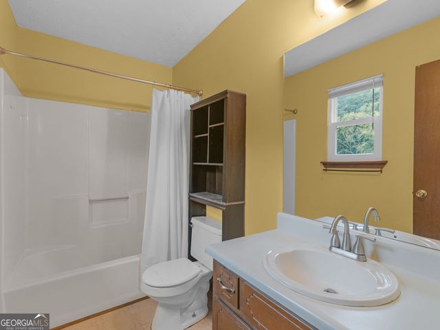 2065 Gum Creek Lane, Loganville, GA 30052