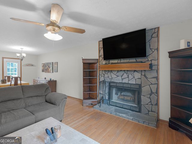 2065 Gum Creek Lane, Loganville, GA 30052