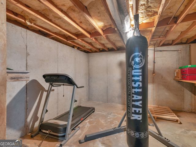 2065 Gum Creek Lane, Loganville, GA 30052