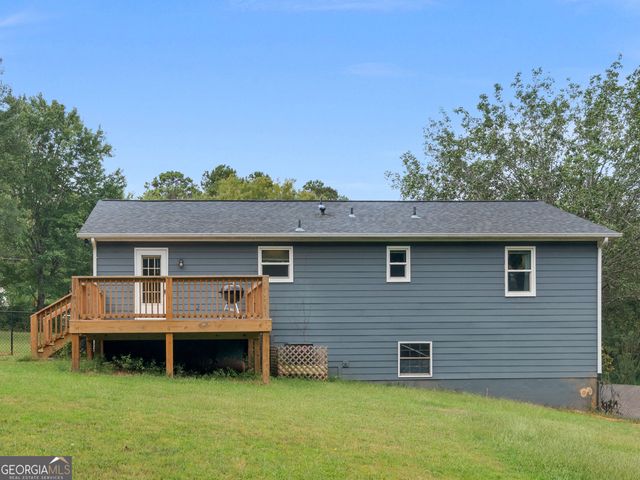2065 Gum Creek Lane, Loganville, GA 30052