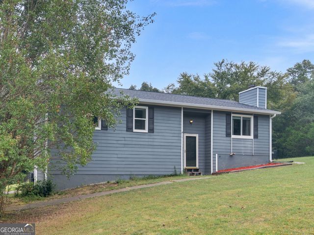 2065 Gum Creek Lane, Loganville, GA 30052