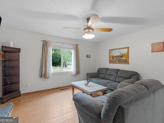 2065 Gum Creek Lane, Loganville, GA 30052