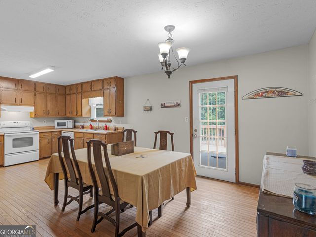 2065 Gum Creek Lane, Loganville, GA 30052