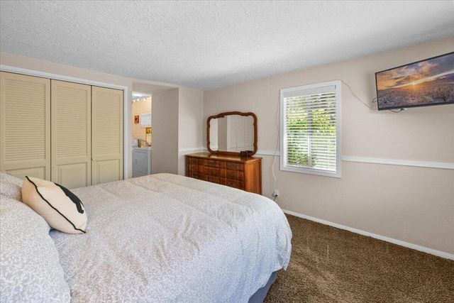 1017 W Rainbow Boulevard, Big Bear, CA 92314