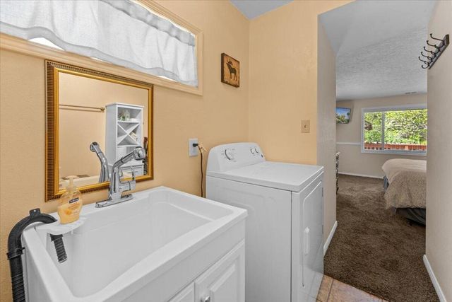 1017 W Rainbow Boulevard, Big Bear, CA 92314