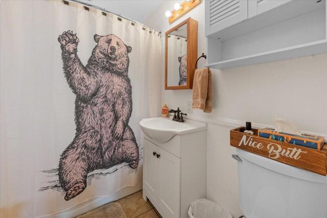 1017 W Rainbow Boulevard, Big Bear, CA 92314