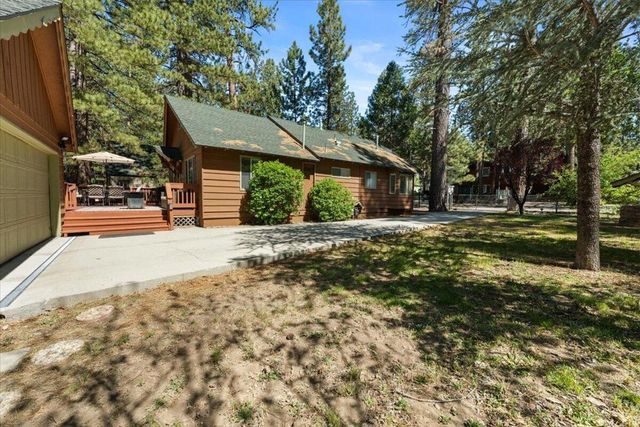 1017 W Rainbow Boulevard, Big Bear, CA 92314