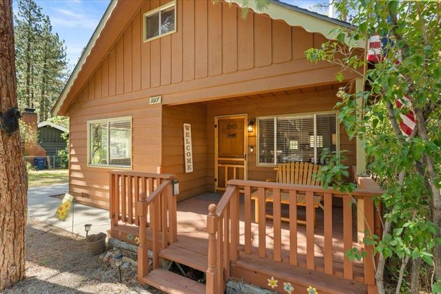 1017 W Rainbow Boulevard, Big Bear, CA 92314