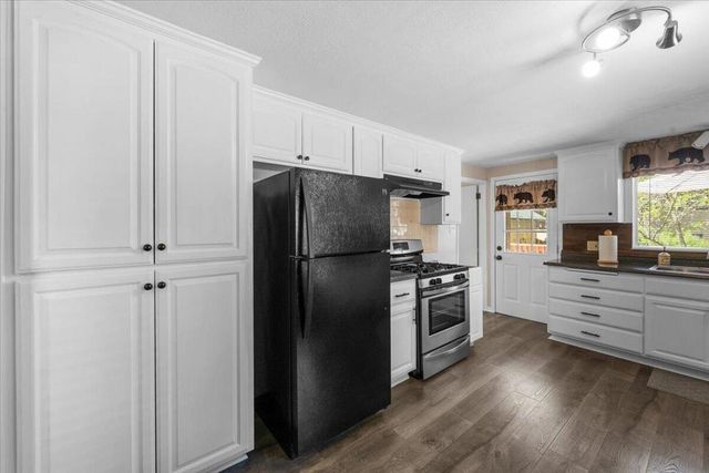 1017 W Rainbow Boulevard, Big Bear, CA 92314