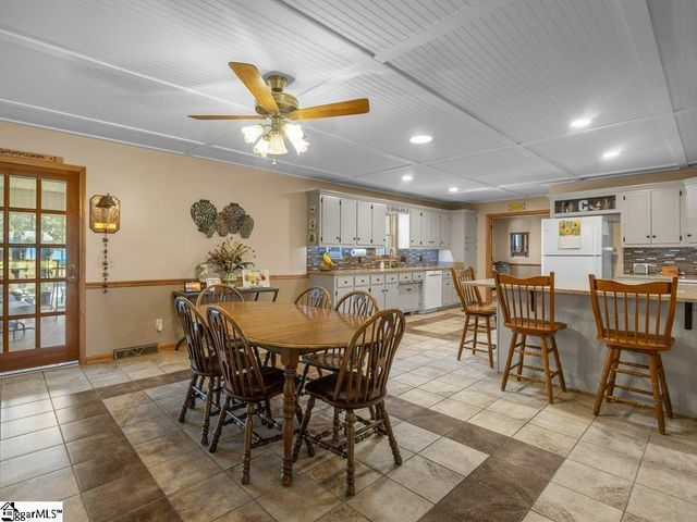 632 Circle Drive, Woodruff, SC 29388