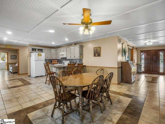632 Circle Drive, Woodruff, SC 29388