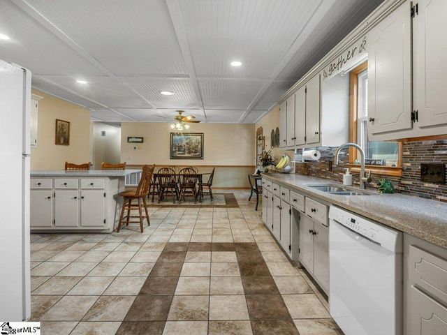 632 Circle Drive, Woodruff, SC 29388