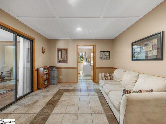 632 Circle Drive, Woodruff, SC 29388
