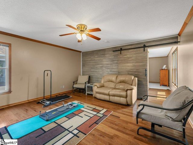 632 Circle Drive, Woodruff, SC 29388