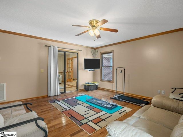 632 Circle Drive, Woodruff, SC 29388
