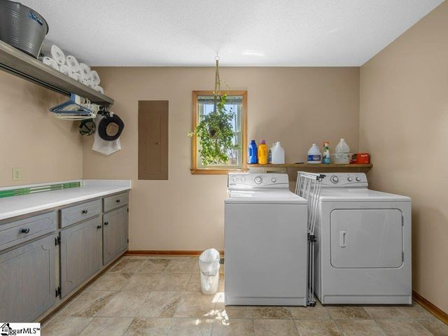 632 Circle Drive, Woodruff, SC 29388