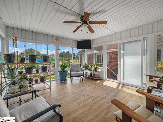632 Circle Drive, Woodruff, SC 29388