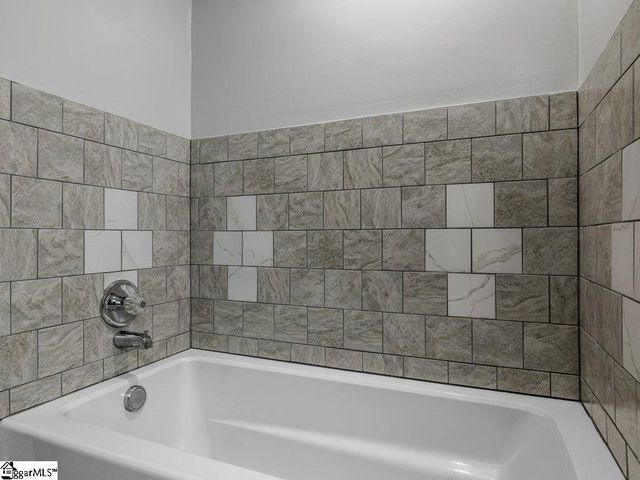 632 Circle Drive, Woodruff, SC 29388