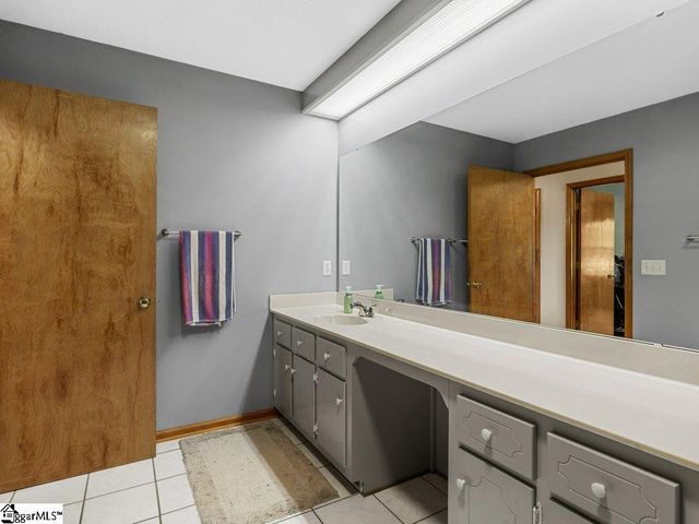 632 Circle Drive, Woodruff, SC 29388