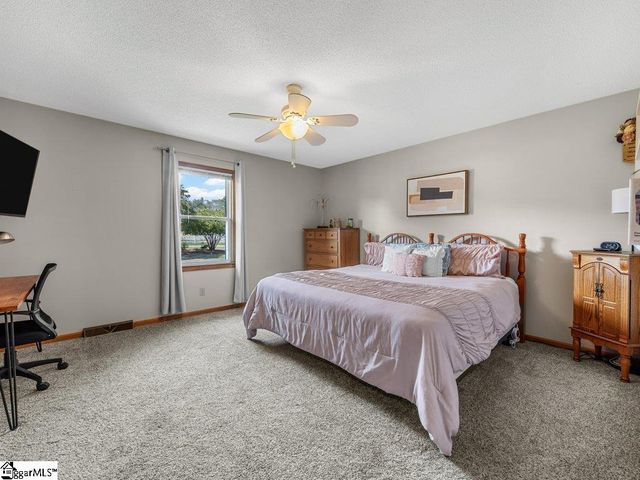 632 Circle Drive, Woodruff, SC 29388