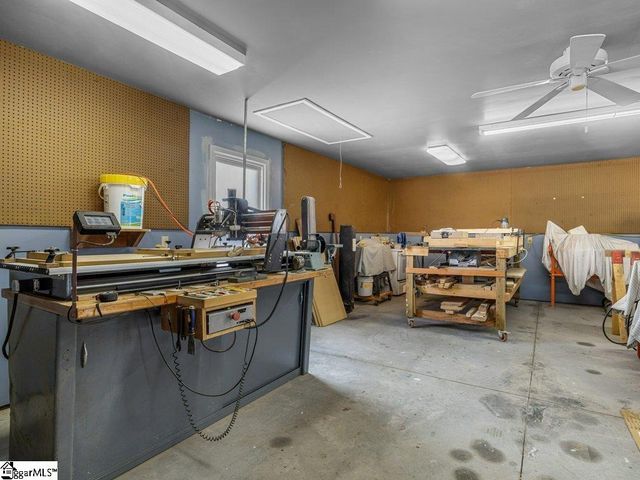 632 Circle Drive, Woodruff, SC 29388