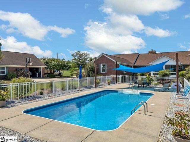632 Circle Drive, Woodruff, SC 29388