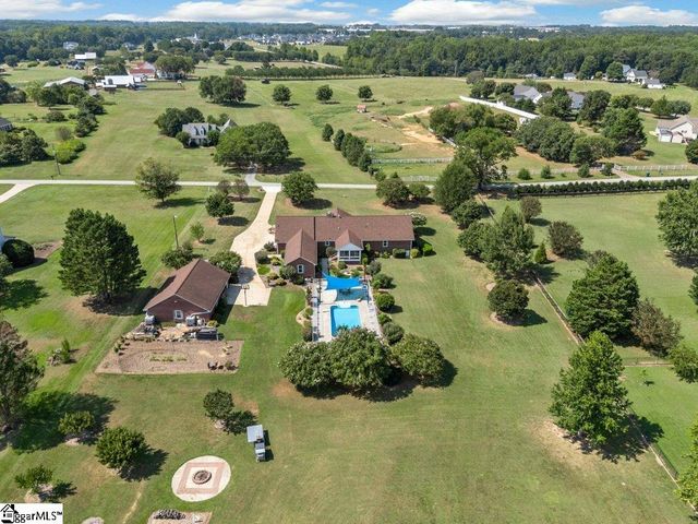 632 Circle Drive, Woodruff, SC 29388