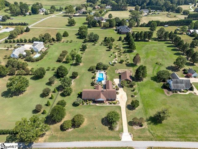 632 Circle Drive, Woodruff, SC 29388
