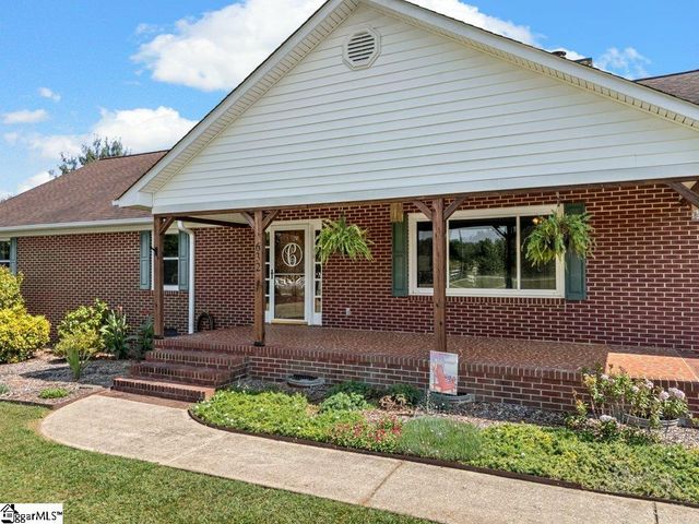 632 Circle Drive, Woodruff, SC 29388