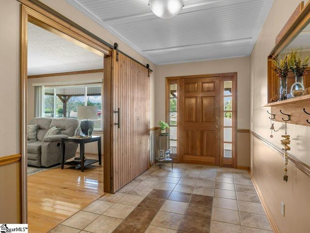 632 Circle Drive, Woodruff, SC 29388