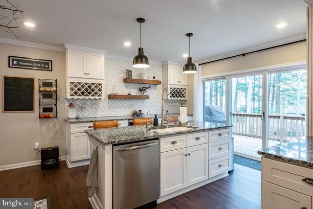 7 WESTON DR, Mohnton, PA 19540