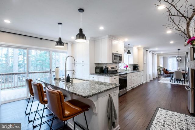 7 WESTON DR, Mohnton, PA 19540