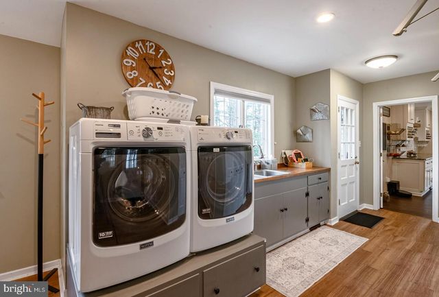 7 WESTON DR, Mohnton, PA 19540