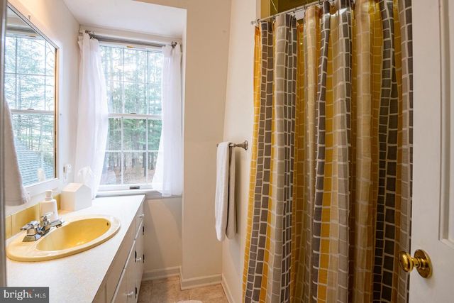 7 WESTON DR, Mohnton, PA 19540