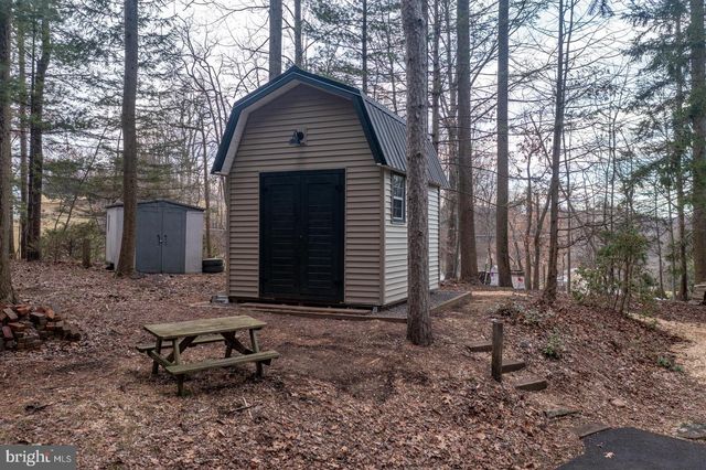 7 WESTON DR, Mohnton, PA 19540