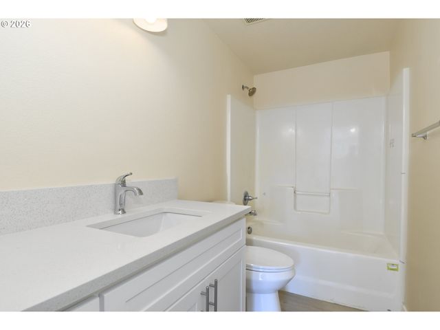 4050 Se 139TH Ave, Portland, OR 97236