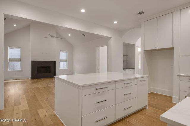 102 Drifting Sands Lane, Lafayette, LA 70503