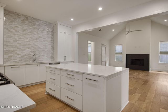 102 Drifting Sands Lane, Lafayette, LA 70503