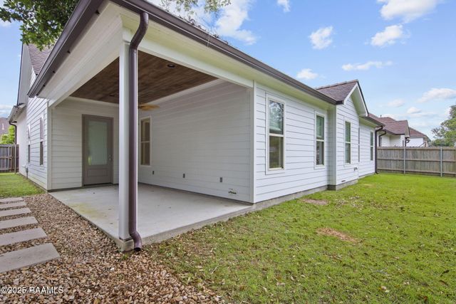 102 Drifting Sands Lane, Lafayette, LA 70503