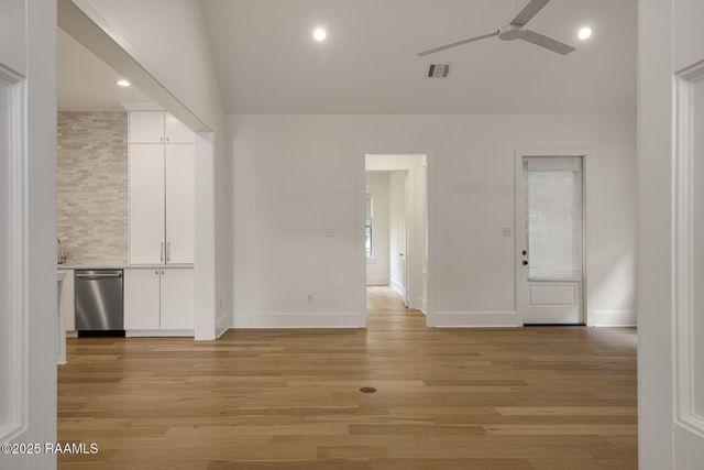 102 Drifting Sands Lane, Lafayette, LA 70503