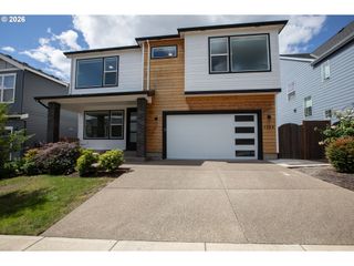7353 Nw OAKFERN Dr, Portland, OR 97229