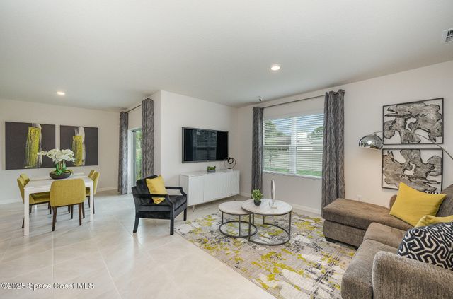 561 Fort Pierce Street SW, Palm Bay, FL 32908