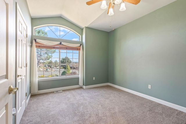 1065 Victoria Falls Drive, Redmond, OR 97756