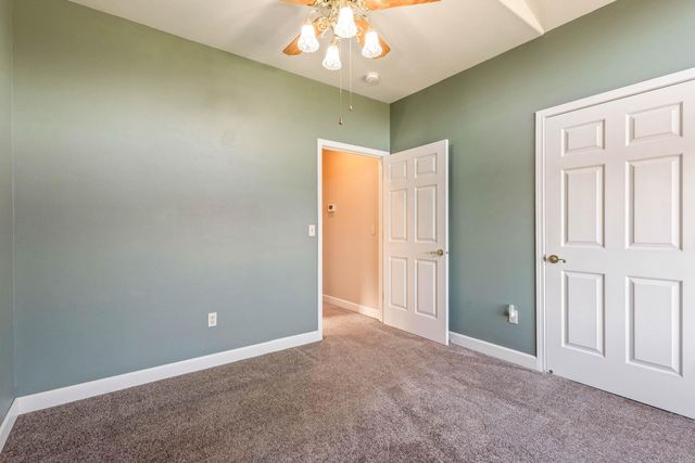 1065 Victoria Falls Drive, Redmond, OR 97756