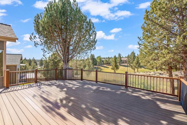 1065 Victoria Falls Drive, Redmond, OR 97756