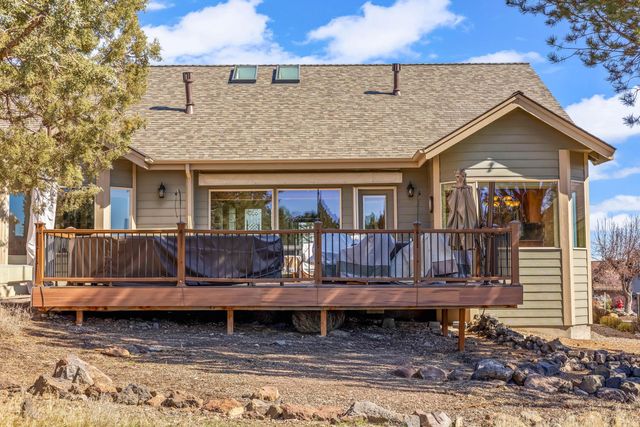 1065 Victoria Falls Drive, Redmond, OR 97756